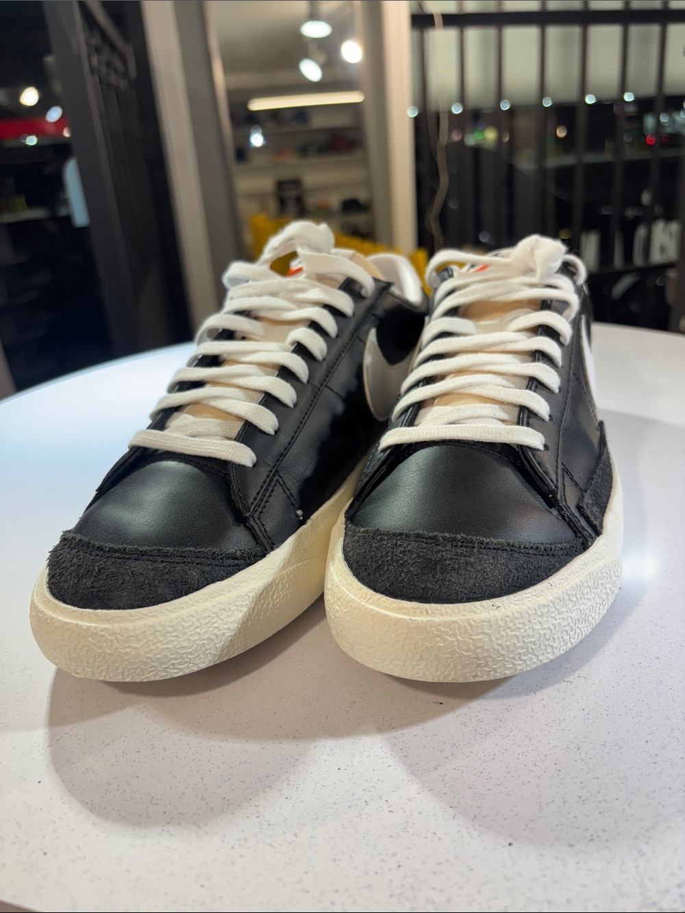 Nike Blazer low black white size 11 - Picture 5 of 12